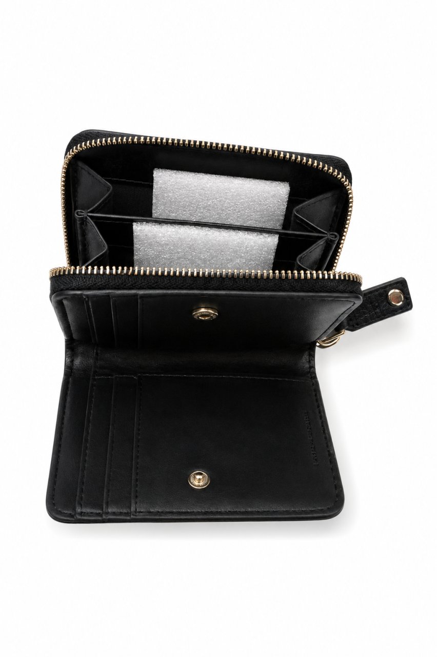MARC JACOBS