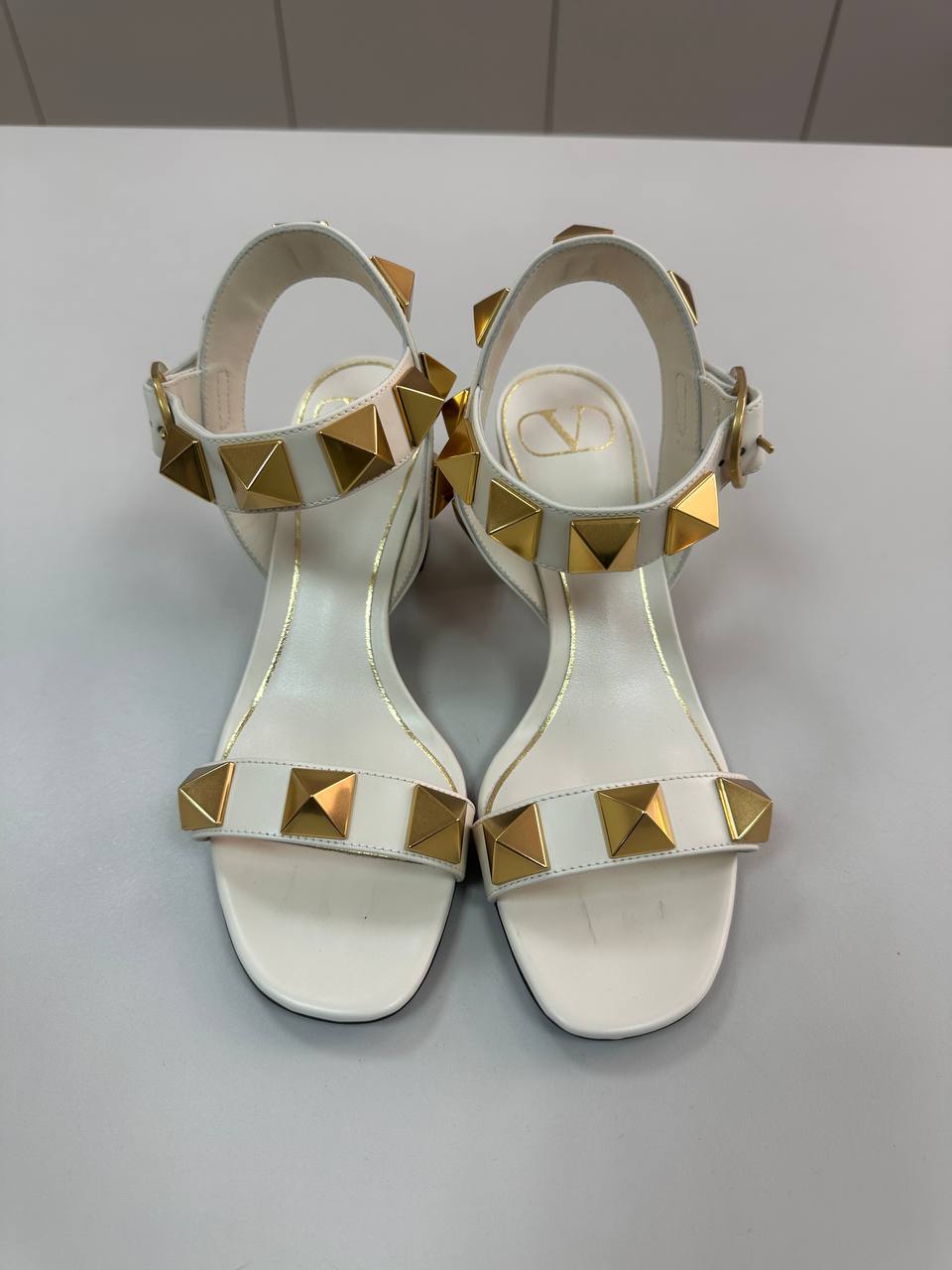 VALENTINO