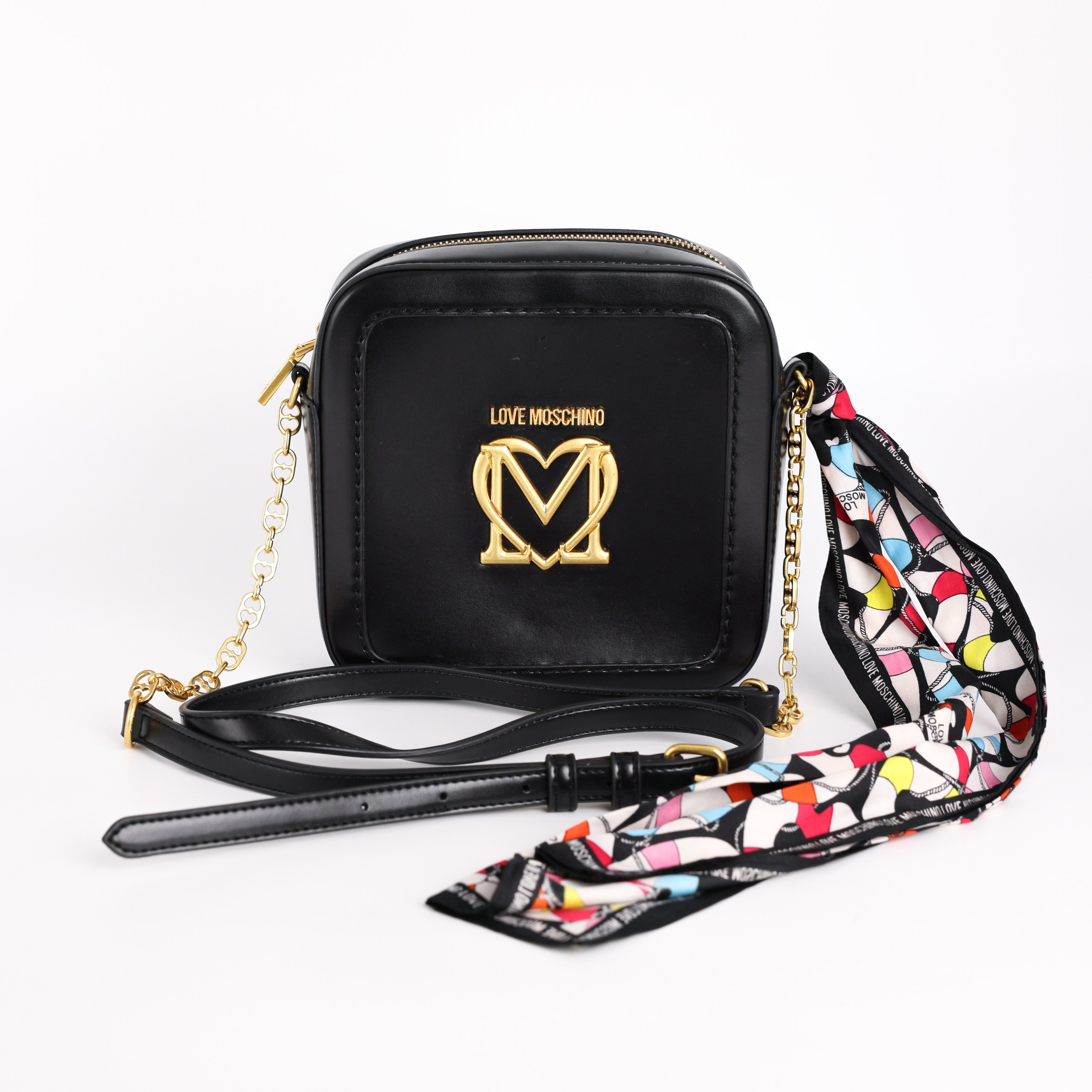 LOVE MOSCHINO
