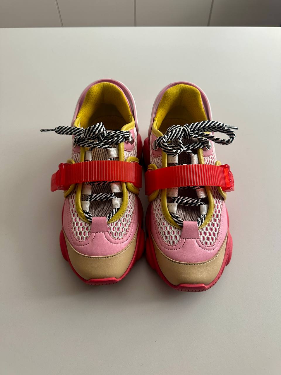 MOSCHINO
