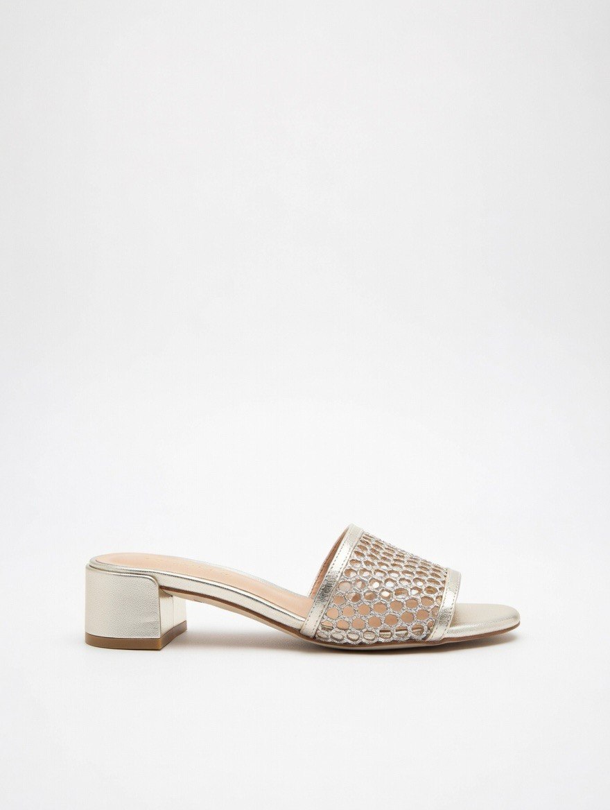 STUART WEITZMAN