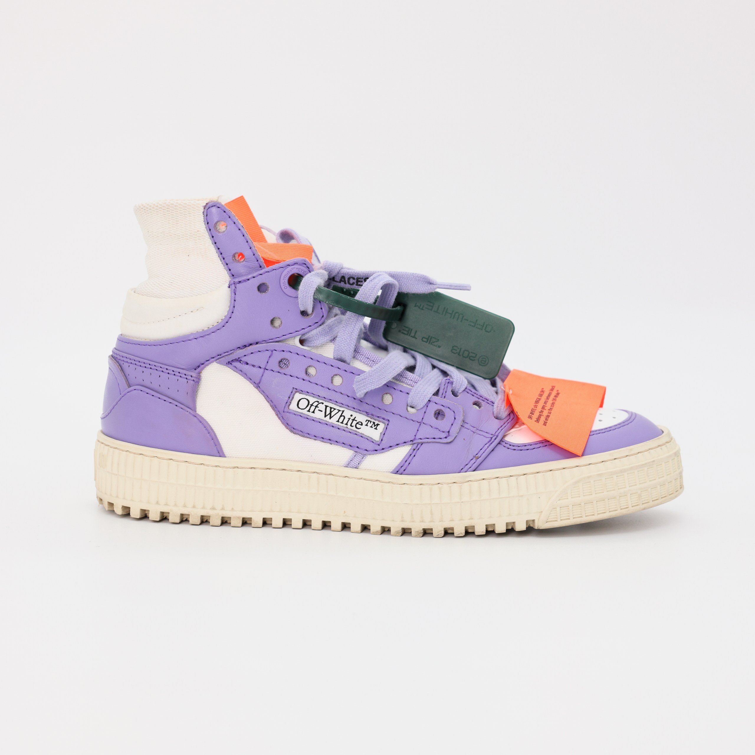 OFF-WHITE