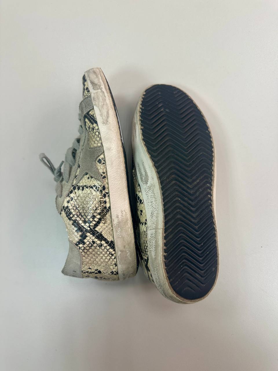 GOLDEN GOOSE