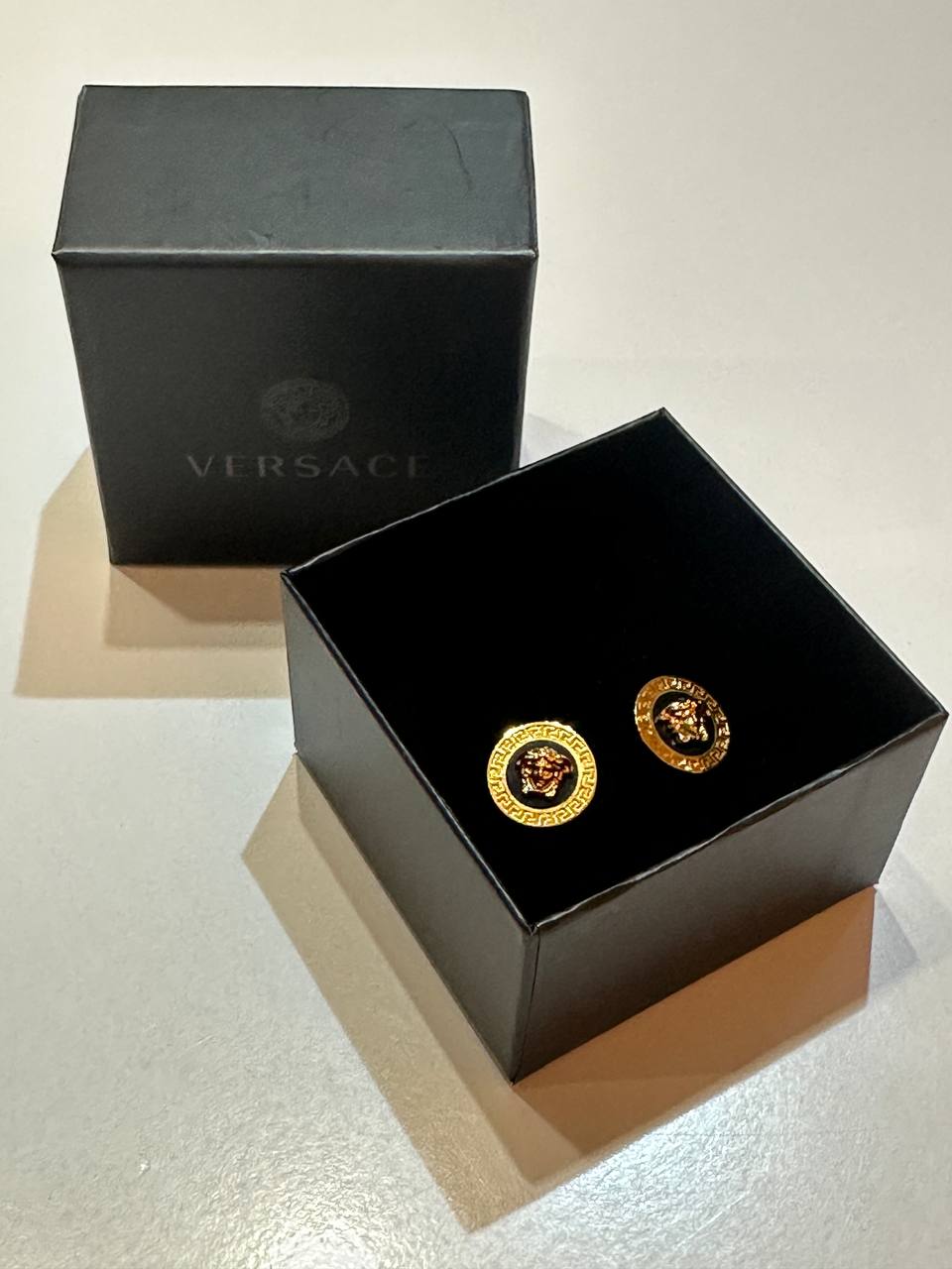VERSACE