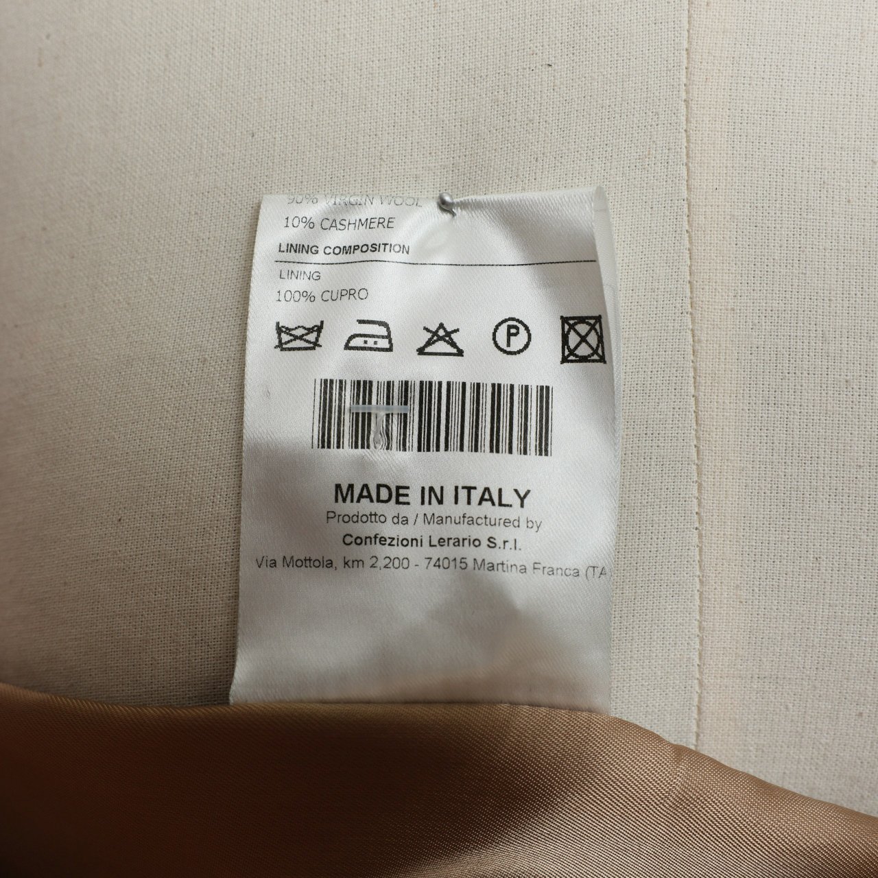 EXCLUSIVE GARMENT