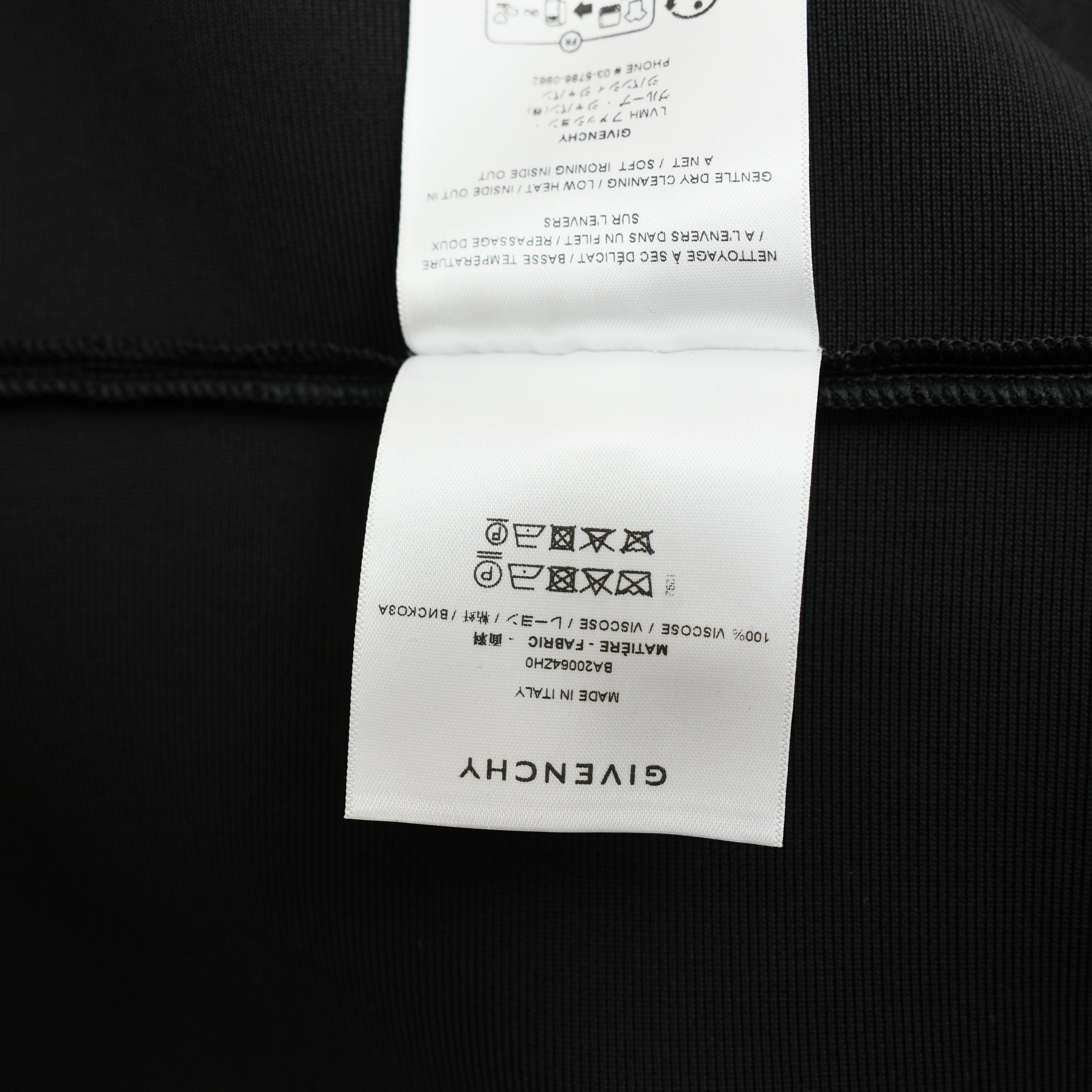 GIVENCHY