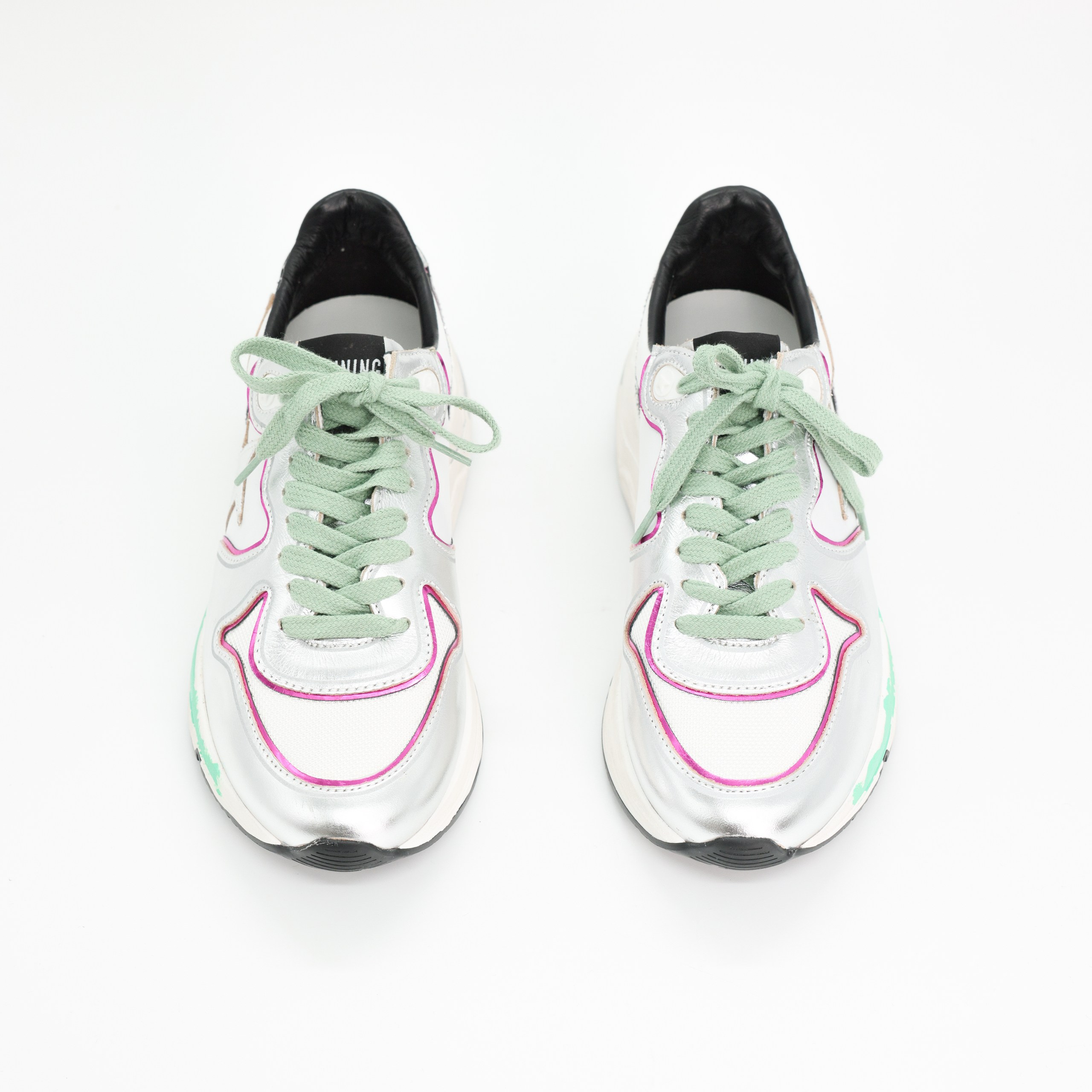 GOLDEN GOOSE
