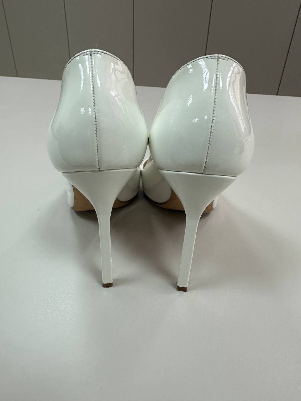 MANOLO BLAHNIK