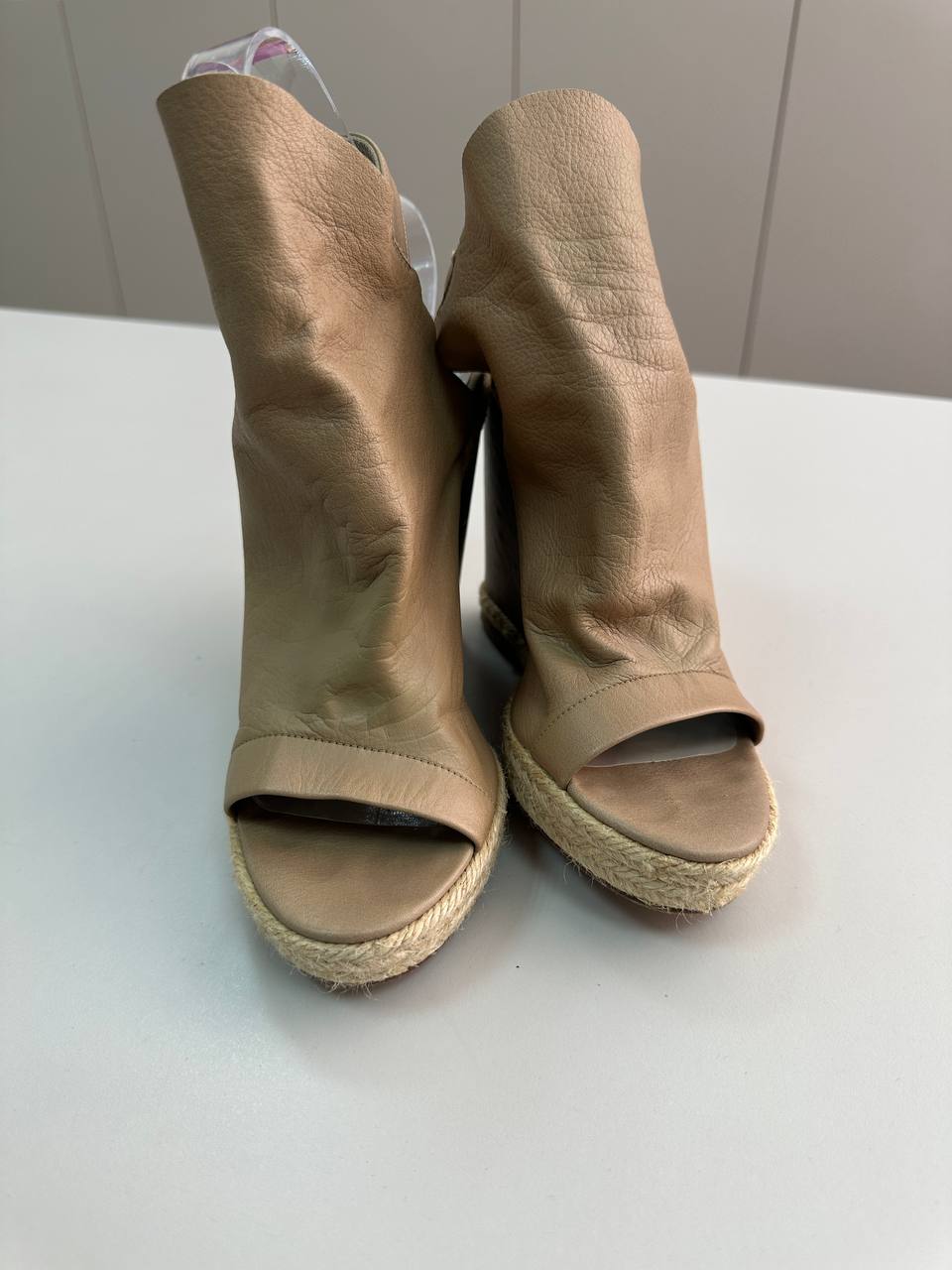 BALENCIAGA