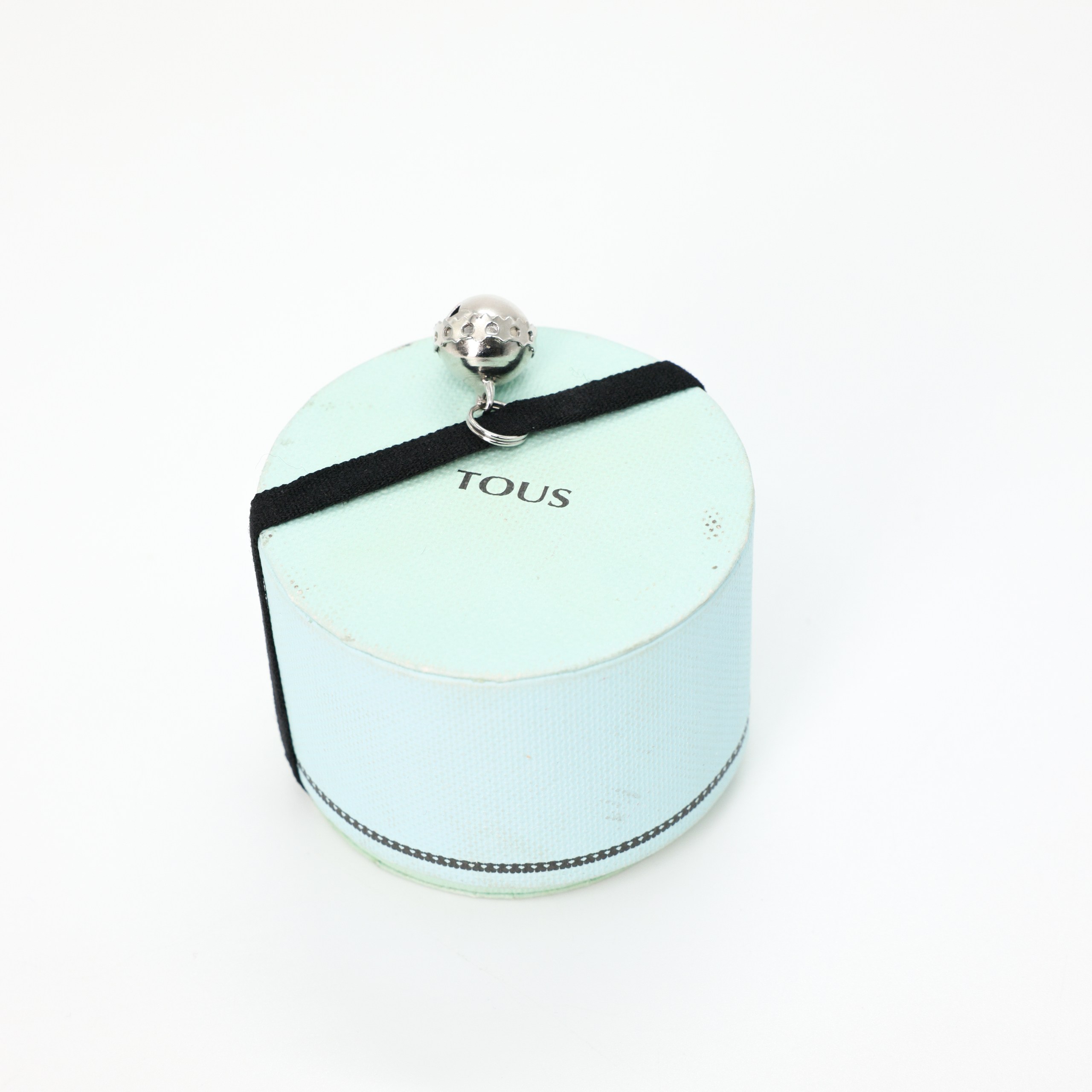 TOUS