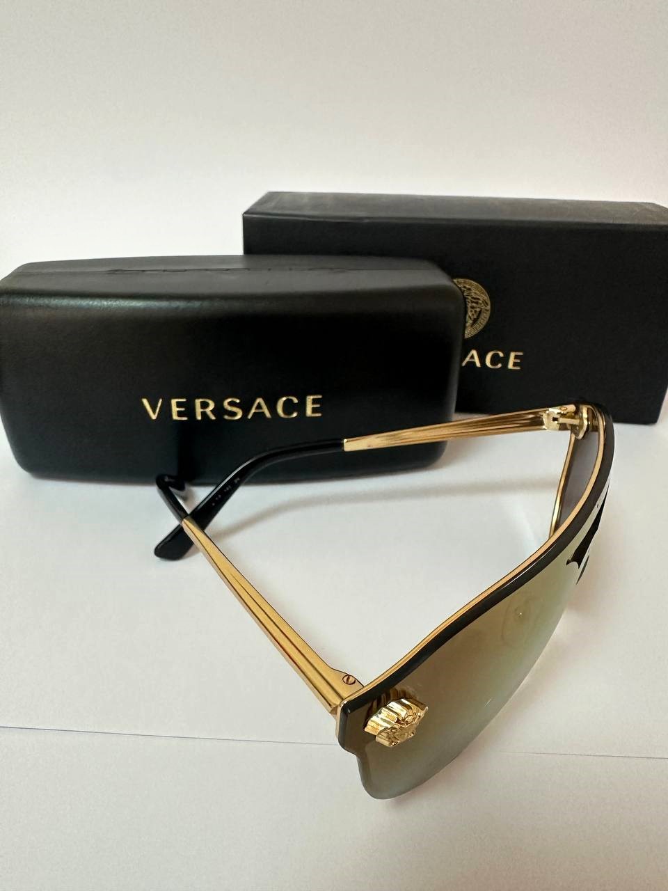 VERSACE