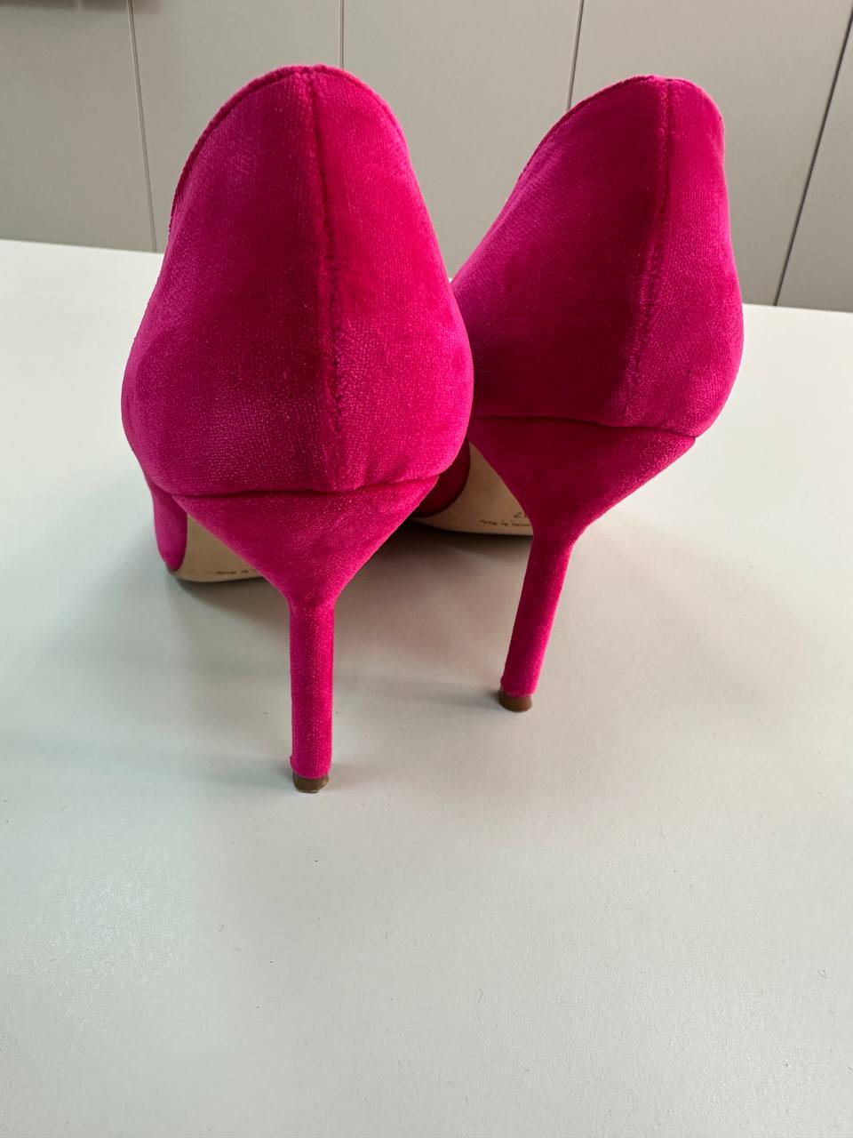 MANOLO BLAHNIK